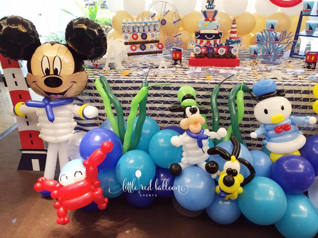 mickey-mouse-balloon-sculptures